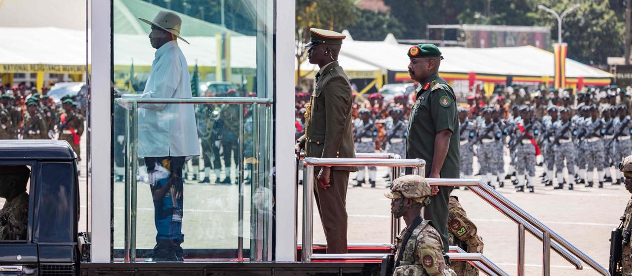 Président et Fils : Qui a le pouvoir en Ouganda ?