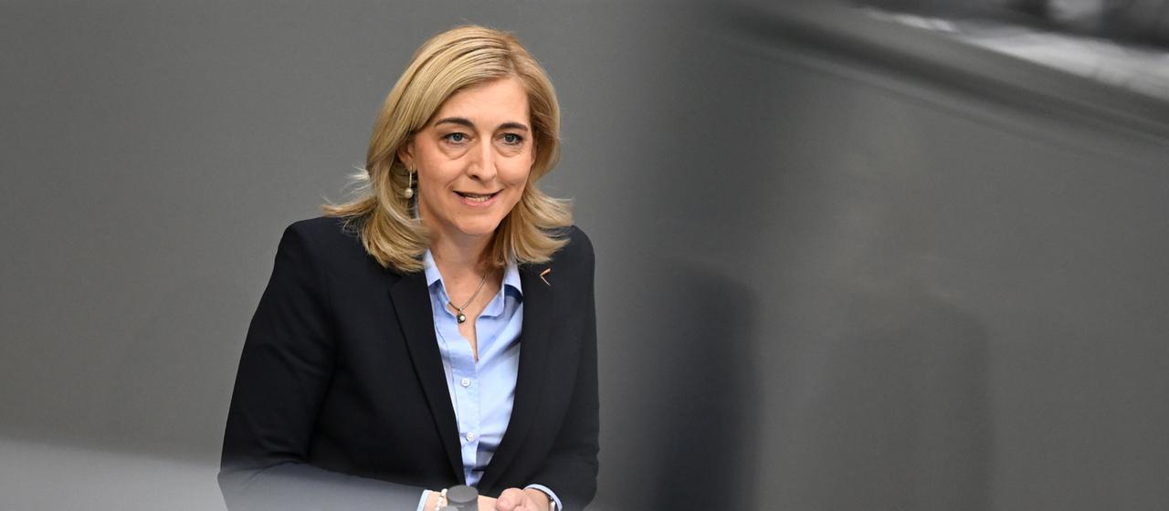 Rapports médiatiques : la ministre de la Santé Warken devrait devenir cheffe de l’Office fédéral du Chancelier