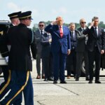 Trump rend hommage aux membres du service américain tués au Moyen-Orient : ‘Grands héros’