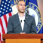 Un ancien responsable de Clinton avertit que la DSA va “détruire” le Parti Démocrate.