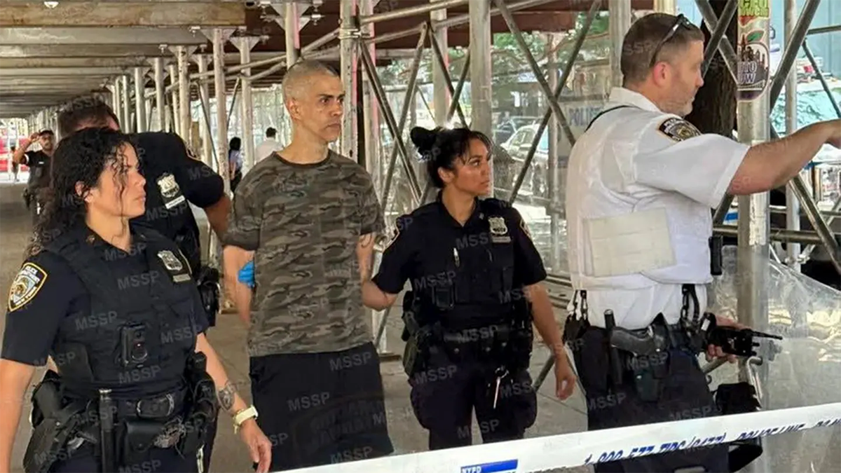 Une agression à coup de couteau à Upper West Side examinée comme un crime de haine après un cri “Allahu Akbar”