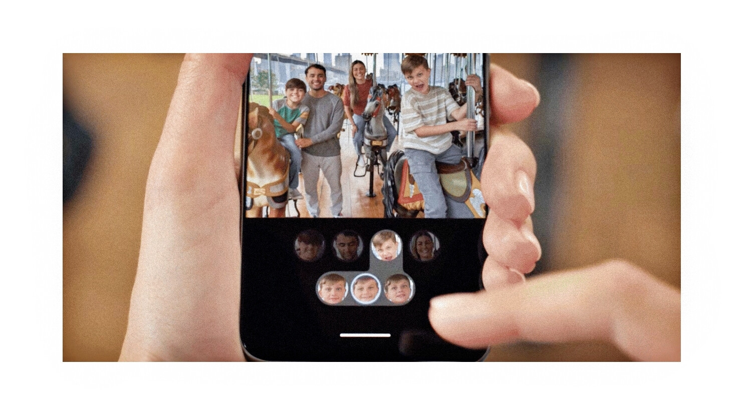 Eğer (fotoğraflarda) yüzünüzden her zaman nefret ettiyseniz, artık onu yüzünüzün farklı bir versiyonuyla değiştirebilirsiniz.  Teşekkürler Google!  - Pixel 8 Pro: AI Android, Samsung ve Apple'a heyecan verici telefonlar yapma konusunda bir ders veriyor