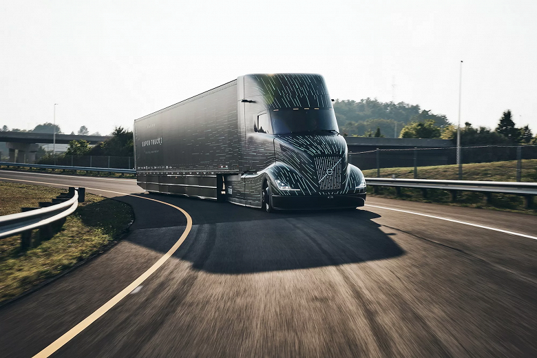 Volvo SuperTruck 2 tanıtıldı - önceki Volvo kamyonlara göre iki kat daha fazla yakıt tasarrufu
