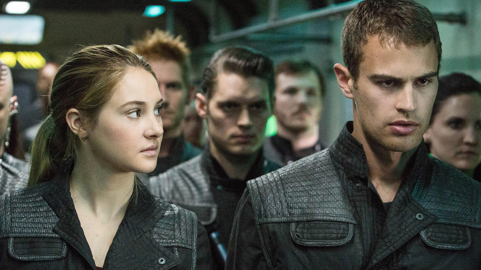 Divergent'te Shailene Woodley ve Theo James