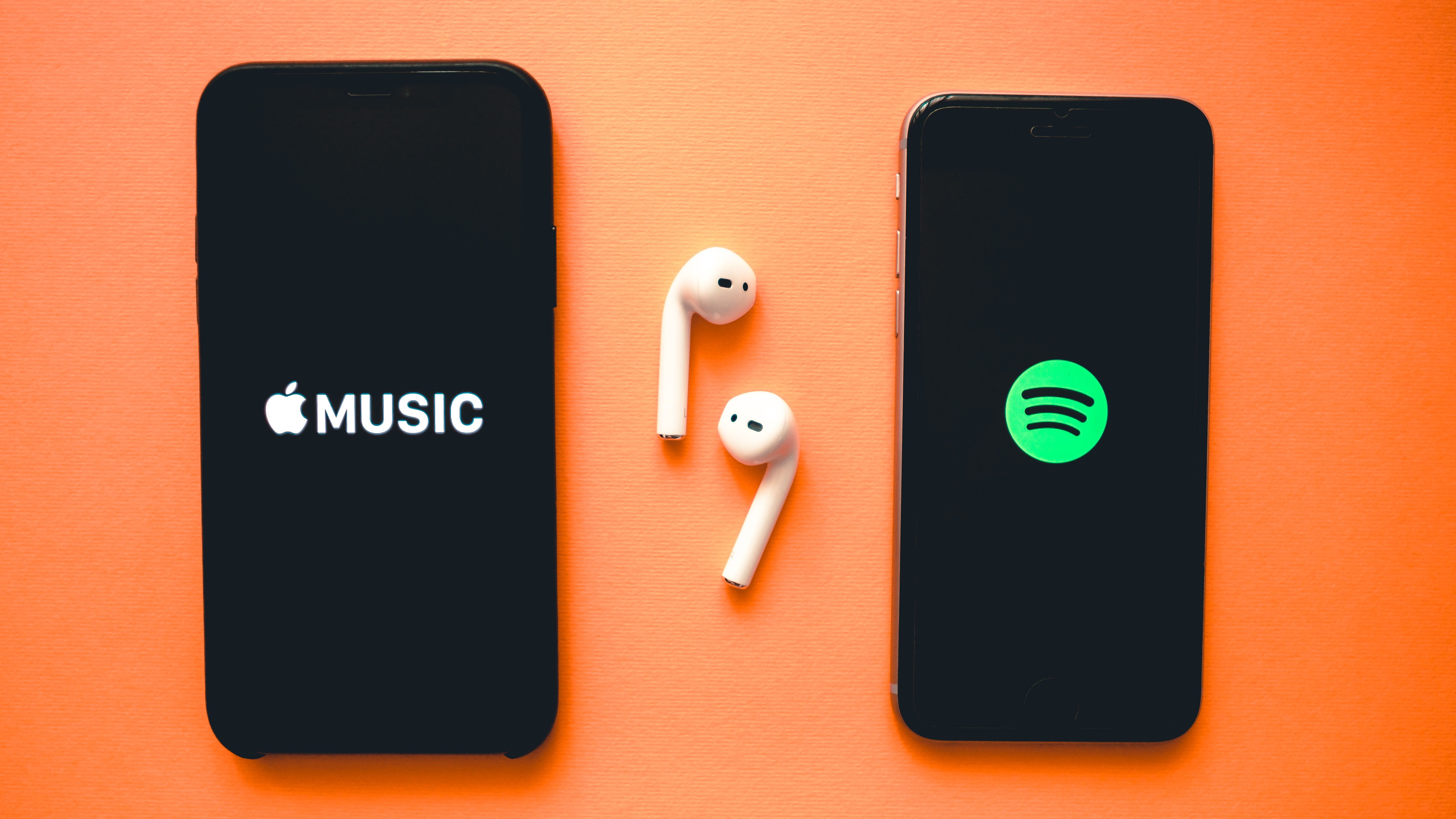 Apple Müzik ve Spotify