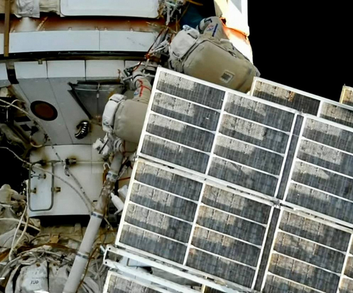 ISS'deki Rus kozmonotlar neredeyse 8 saatlik bir uzay yürüyüşünü tamamladı: Pek çok şey yapıldı, ancak her şey yolunda gitmedi