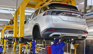 X7 crossover Kaliningrad'da üretilmeye başlandı, ancak BMW değil, BAIC