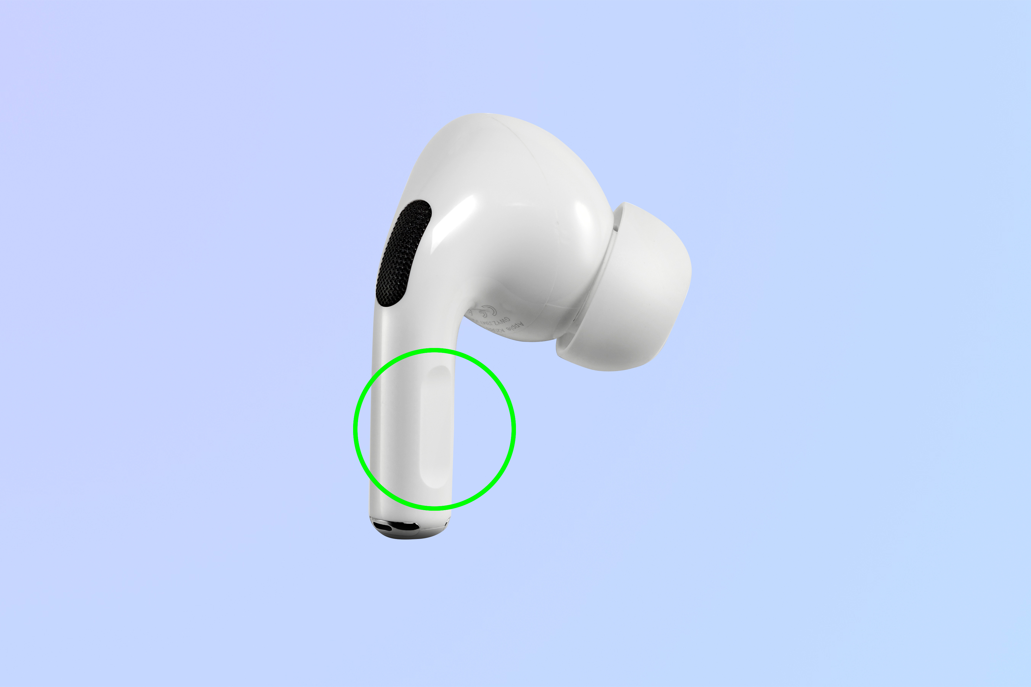 Kuvvet sensörünün vurgulandığı AirPods Pro kulaklık
