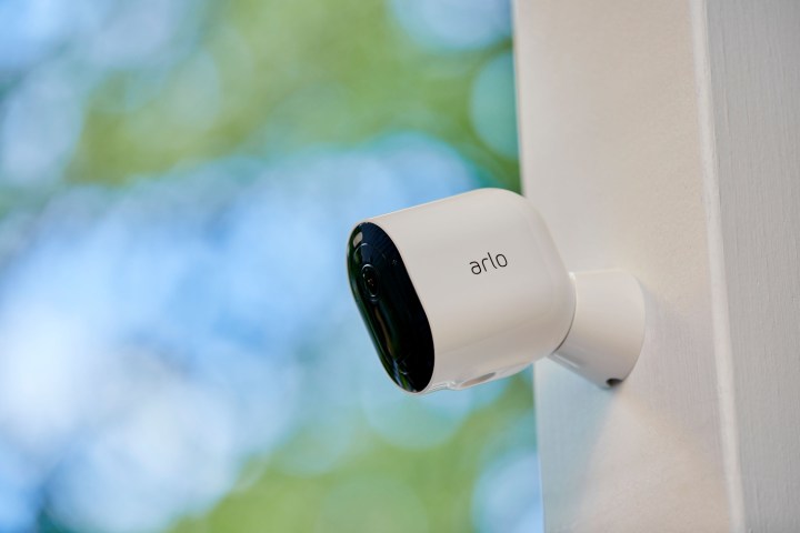 Arlo Pro 4 güvenlik kamerası paketi bugün %50 indirimli - Dünyadan Güncel Teknoloji Haberleri