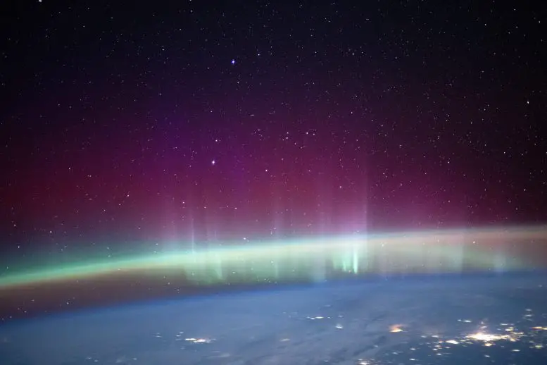 ISS Astronotları Uzay Fiziği Deneylerine ve İnsan Araştırmalarına Daldı - Dünyadan Güncel Teknoloji Haberleri
