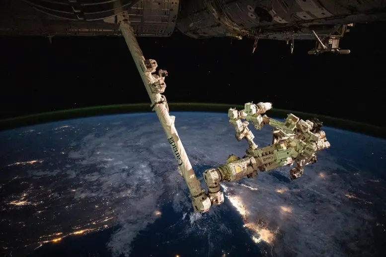 ISS'de Uzay Giysileri, Bilim ve Kargo Operasyonları Haftası Başlıyor - Dünyadan Güncel Teknoloji Haberleri