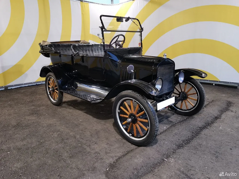 1922'de üretilen dört tekerlekli nadir bir araç, efsanevi Ford T Rusya'da satılıyor