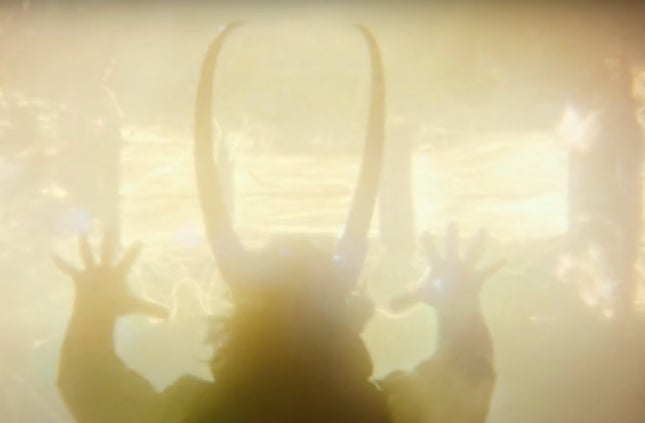 Loki'nin Finali Görkemli Bir Amaçla Yüklenmiş Bir Kaderi Gerçekleştiriyor başlıklı makale için resim