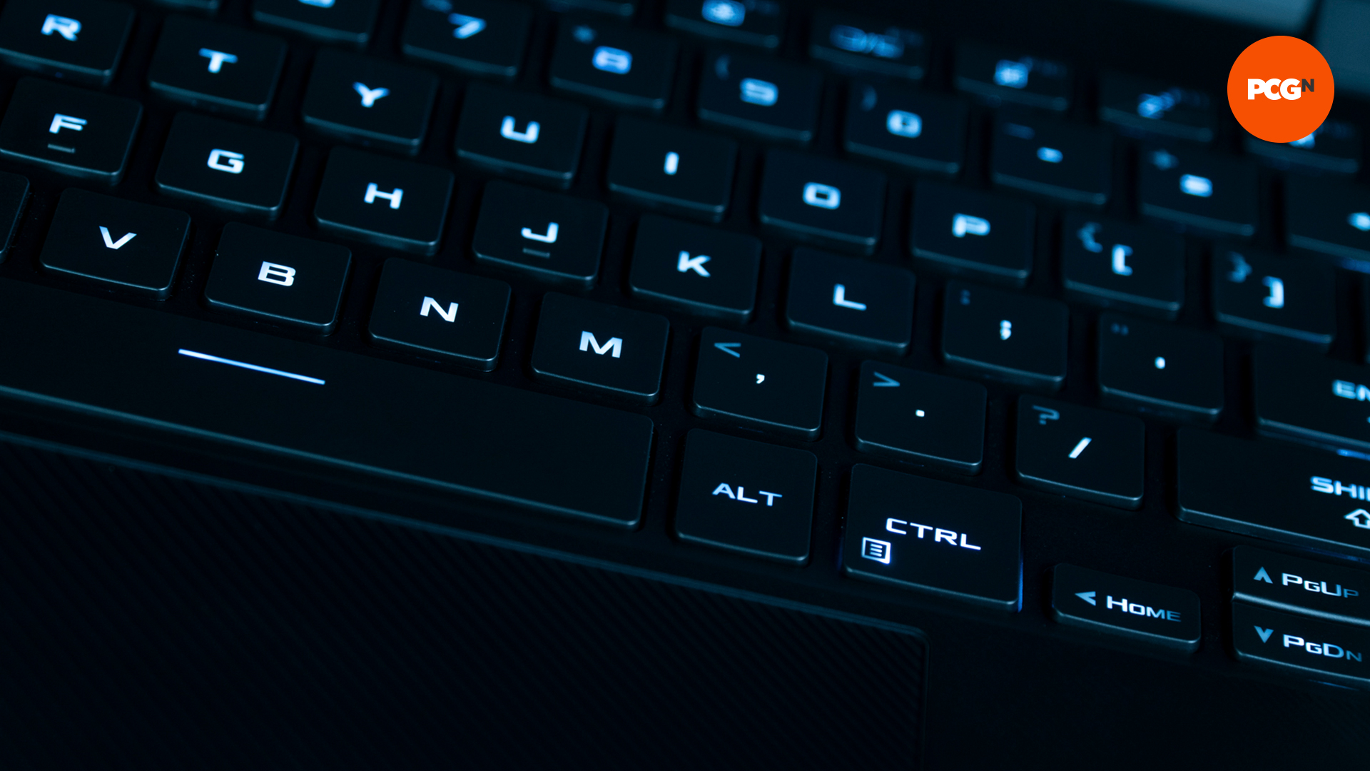 Asus Rog X13 dizüstü bilgisayar klavyesinin yakından görünümü