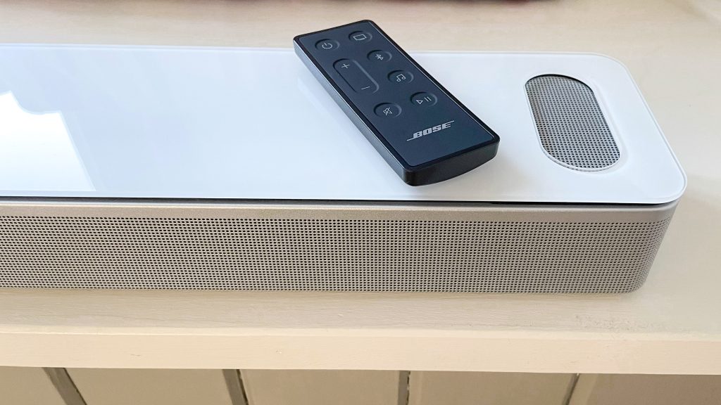 Bose Smart Ultra Soundbar incelemesi: Dolby Atmos ve yapay zekayla zenginleştirilmiş TV sesi - Dünyadan Güncel Teknoloji Haberleri