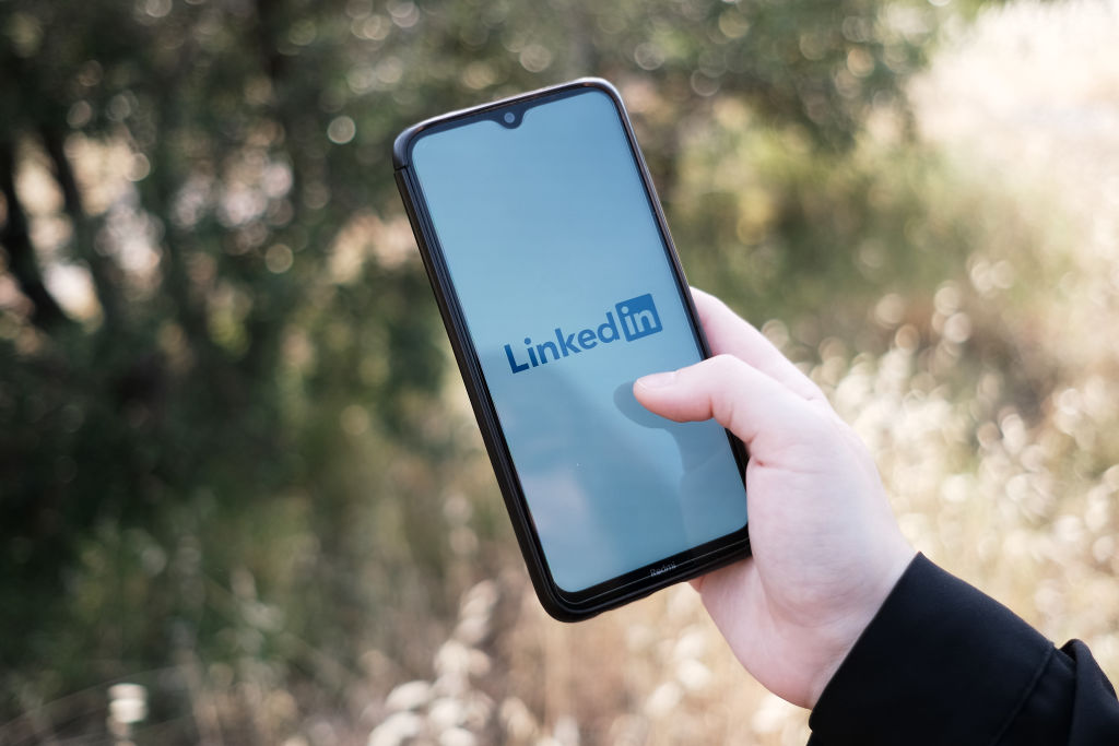 LinkedIn Premium abonelerine yeni yapay zeka destekli araçlar sunuyor - Dünyadan Güncel Teknoloji Haberleri