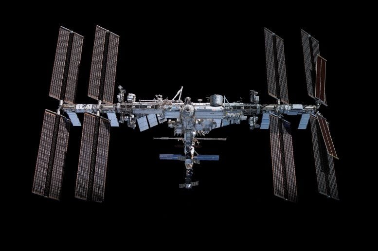 İstasyon Fotoğrafı SpaceX Crew Dragon