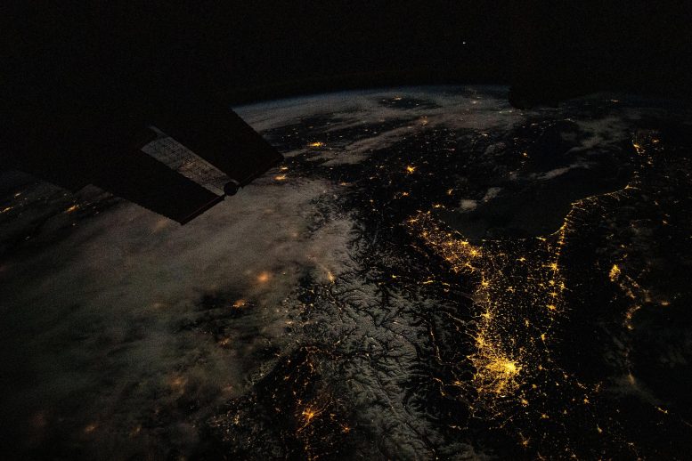 ISS'den Güney Avrupa'nın Gece Görünümü