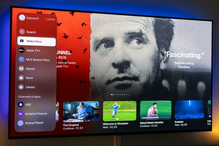 tvOS 17.2 geliştirici beta sürümünde Apple TV'deki TV uygulamasında görünen yeni kenar çubuğu.