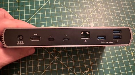 Takılabilir Thunderbolt 4/USB4 HDMI bağlantı istasyonu.
