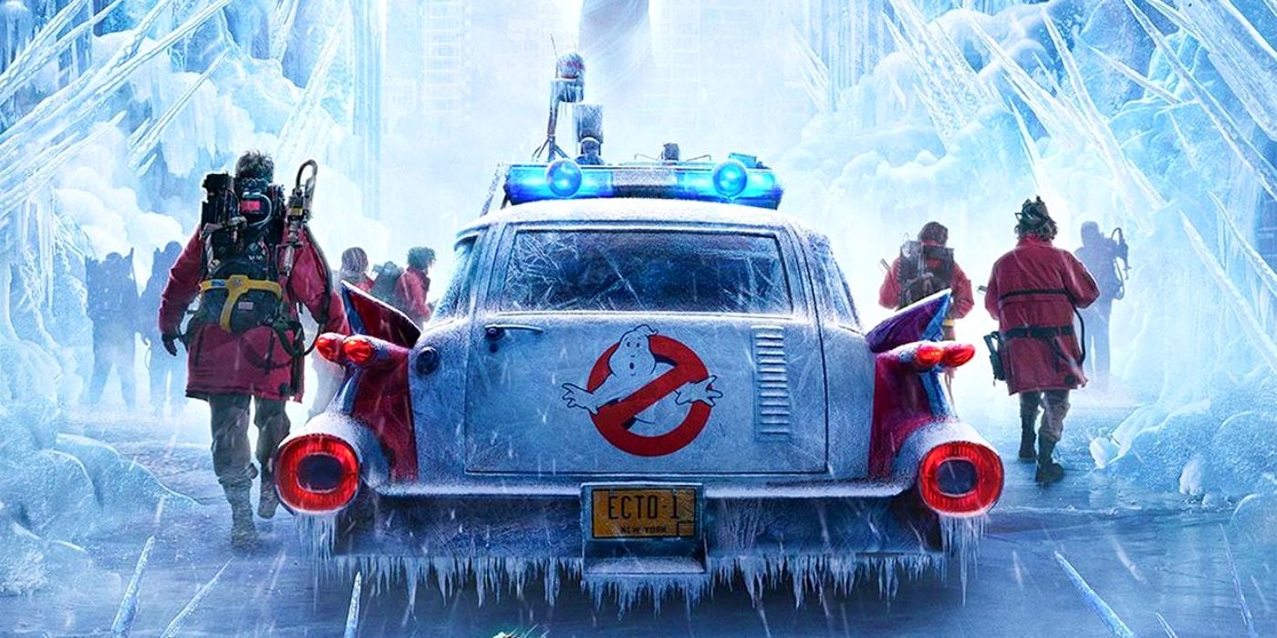 Hayalet Avcıları: Hayalet Avcıları'nın donmuş bir New York City'ye doğru yürüdüğü Ecto-1'in arkasını gösteren Frozen Empire posteri.