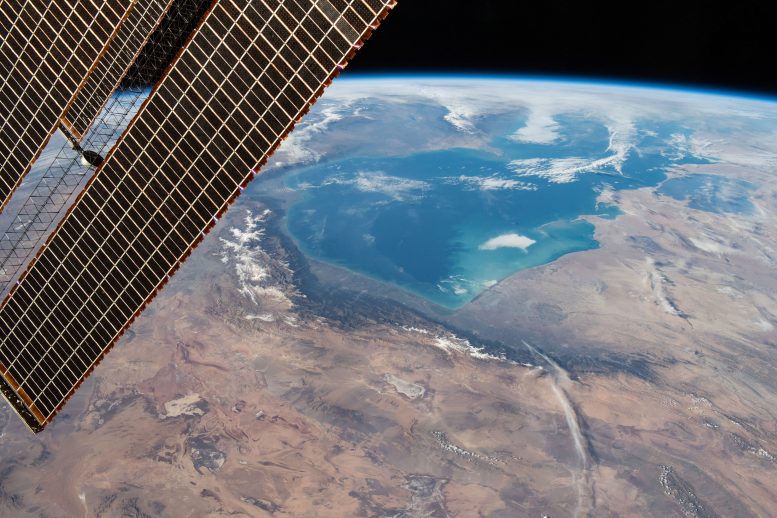 ISS Ekibinin Bilim Kurgu Araştırma ve Paket Açma Haftası