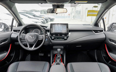 Başkentin bayisi Toyota Levin sedan'ı Moskova'ya getirecek: aynı Corolla, ancak hibrit bir enerji santrali ile