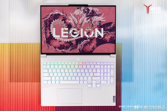 3.2K 165 Hz ekran, 24 çekirdekli Core i9-14900HX ve GeForce RTX 4070 Dizüstü Bilgisayar, kar beyazı kasa içerisinde.  Lenovo, yeni neslin “güzel oyun dizüstü bilgisayarı” Legion Y9000X'i gösterdi
