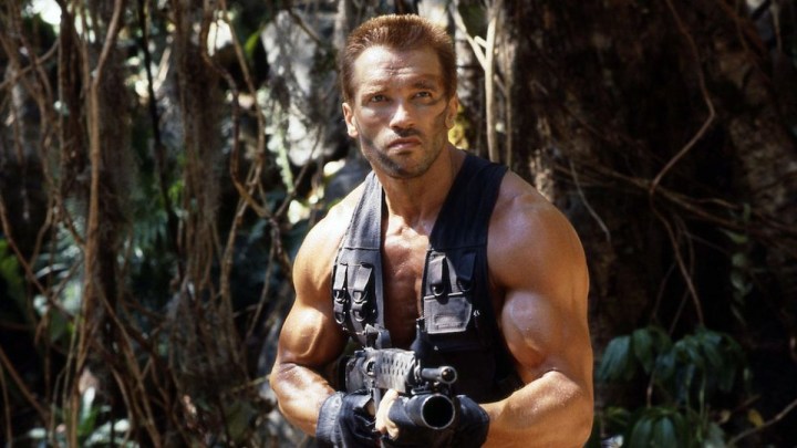 Predator'daki Arnold Schwarzenegger.