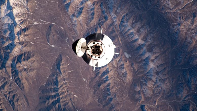 Ax-3 SpaceX Dragon Freedom Uzay Aracı Uzay İstasyonuna Yaklaşıyor