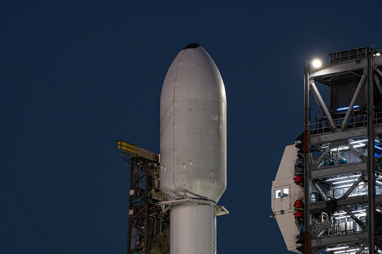 SpaceX Falcon 9 roketi Cygnus kargo gemisini ilk kez uzaya fırlattı