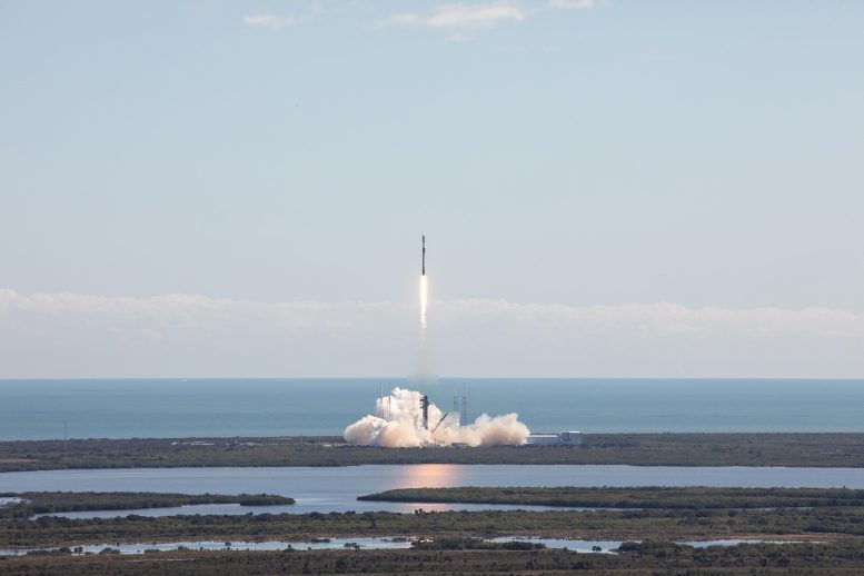 SpaceX Falcon 9 20. Northrop Grumman İkmal Görevini Başlattı