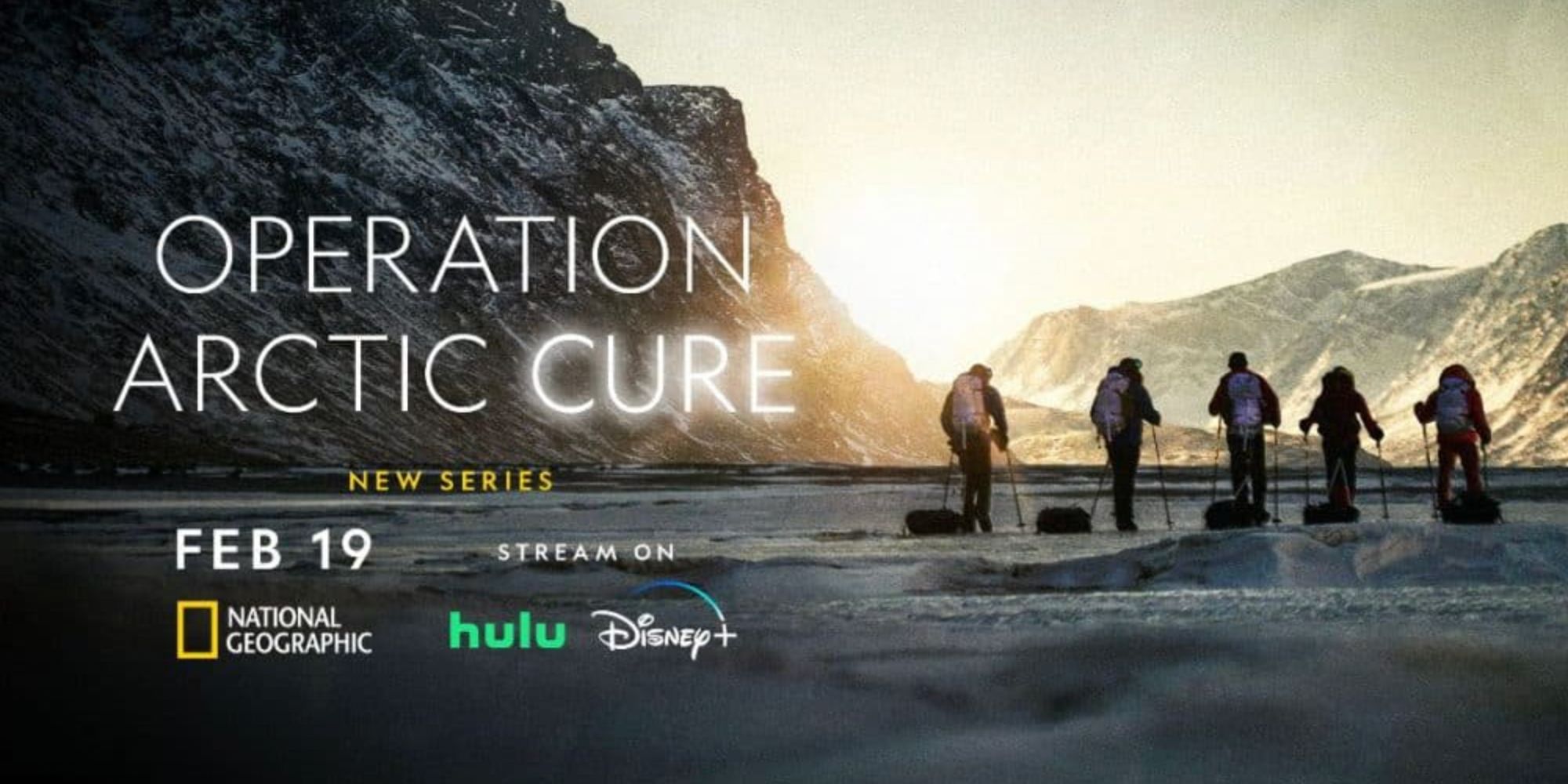 National Geographic belgeseli Arctic Cure Operasyonu'nun başlık kartında başlık, kar teçhizatı giyen adamların yanında yer alıyor