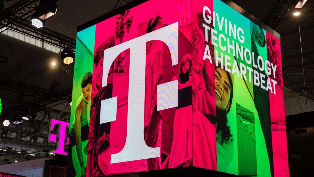 T-Mobile, kendisine karşı açılacak toplu davayı ertelemek amacıyla arabuluculuk anlaşmasına varamadı - T-Mobile'a karşı Grup Davası, şirketin Kongre'ye yalan söylediğini ve azınlığa ait mağazaları soyduğunu iddia ediyor