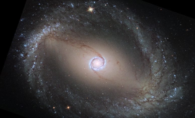 Hubble Sarmal Gökadası NGC 1512