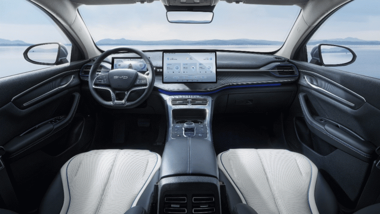 BYD'nin 180 beygir gücündeki sedanı, Skoda Octavia boyutunda ve düşük yakıt tüketimine sahip olup fiyatı 11.000 dolardan başlıyor.  BYD Destroyer 05 Onur Sürümü sunuldu