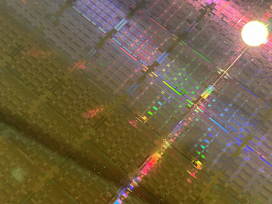 Bu tam bir Intel Granite Rapids işlemci plakasıdır.  Görünüşe göre sadece Intel 3 standartlarına göre üretilecekler