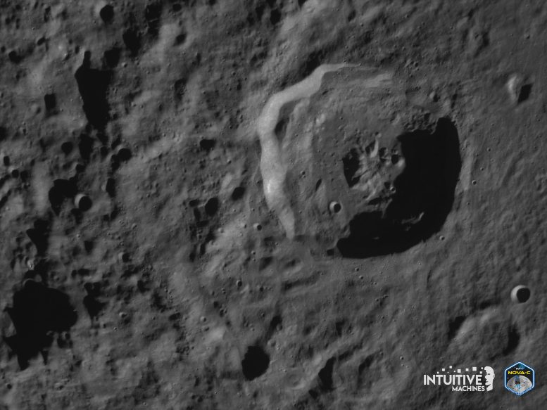 Odysseus Arazi Göreli Navigasyon Kamerası Bel'kovich K Kraterini Yakalıyor