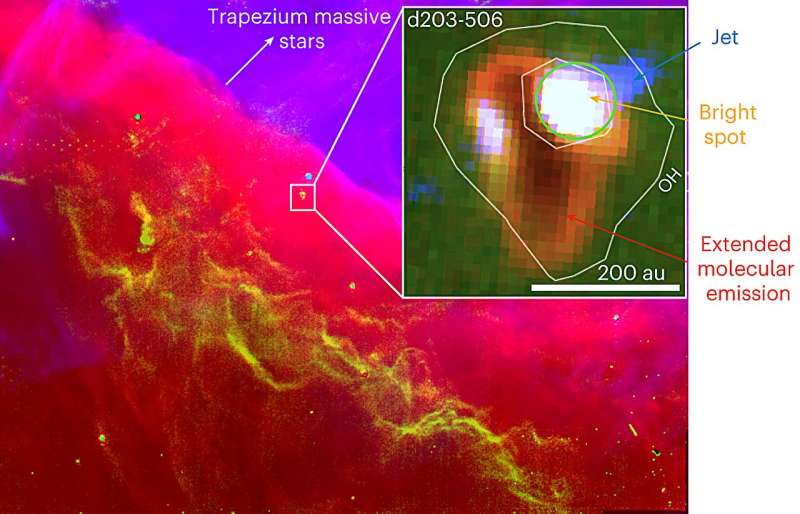Araştırmacılar Orion Bulutsusu'nda her ay okyanuslar kadar suyun yok edildiğini tespit ediyor