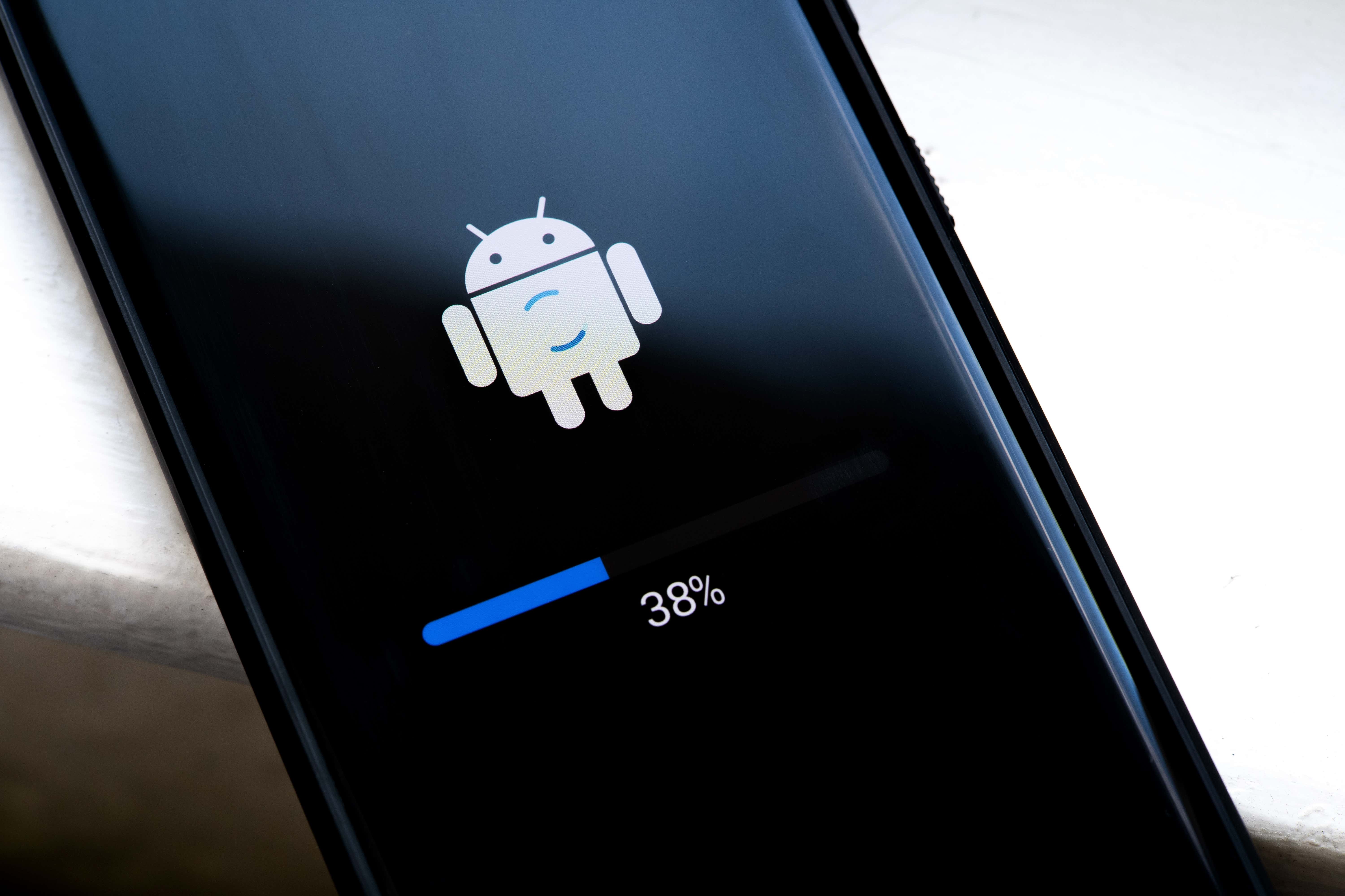 Geliştiriciler Önizlemeye Erişim Sağlarken Android 15 Daha Fazla Gizlilik Vaat Ediyor başlıklı makalenin resmi