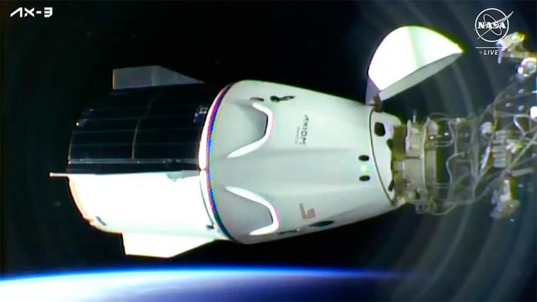 Dört Axiom Mission 3 Astronotunu Taşıyan SpaceX Dragon Freedom Uzay Aracı