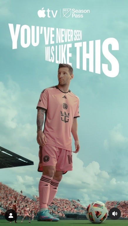 Apple, MLS Season Pass'i Inter Miami'nin uluslararası süperstarı Lionel Messi'yi Season Pass web sitesinde öne çıkararak tanıtıyor - Miami'nin en ünlü sporcusu, Apple TV+'ta yayınlanan MLS Season Pass'in yüzüdür.