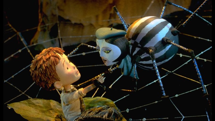 James, Disney'in James and the Giant Peach filminde bir örümcekle yüzleşir.