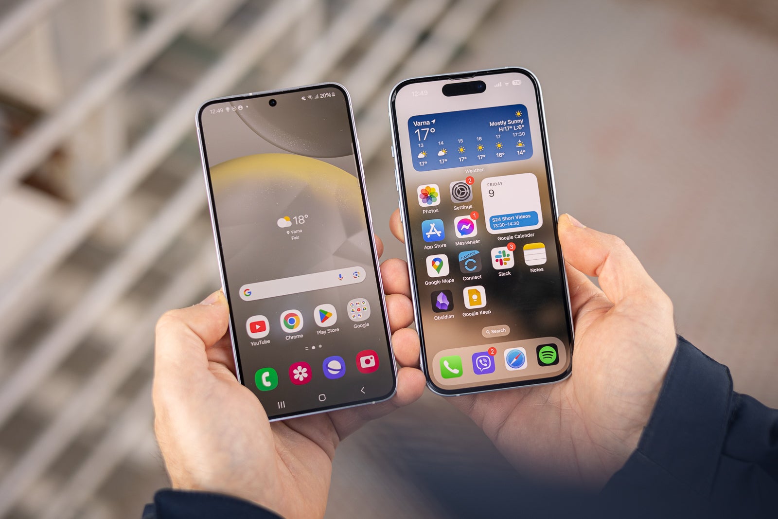 iPhone 15 ve Galaxy S24 - bu fotoğrafta ufak bir fark göze çarpıyor - iPhone 16 tasarımı yeni bir şey olmayacak.  “Mükemmel” iPhone görünümüne ulaştık mı?