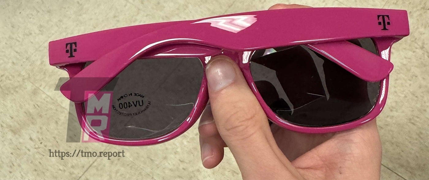 Ücretsiz gözlükler T-Mobile markasını ve operatörün Macenta rengini içerecek - T-Mobile aboneleri yaklaşan güneşli yaz günleri için mükemmel ödülü alacak