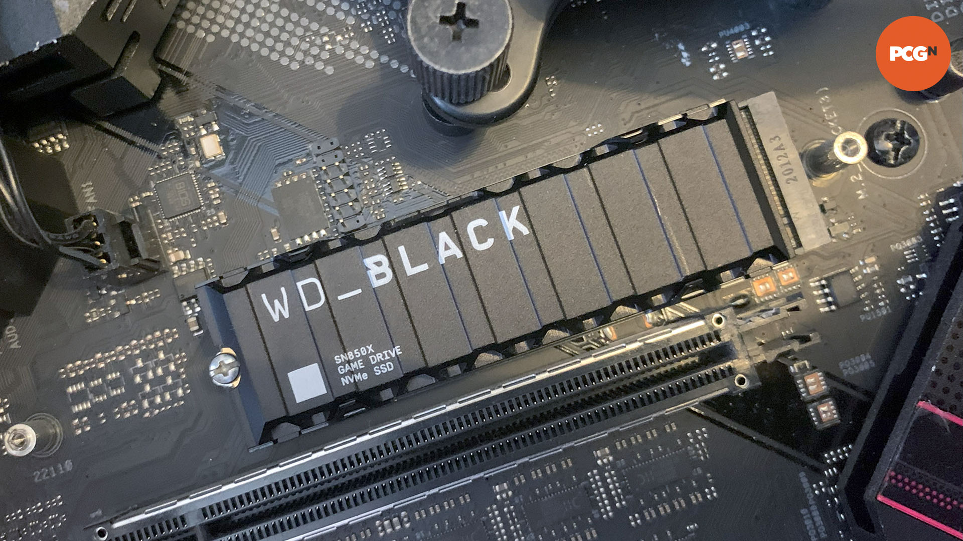WD Black SN850X incelemesi: Anakarta SSD takılı