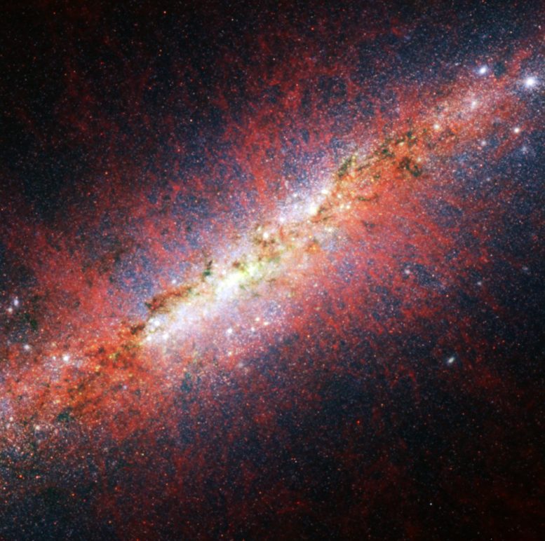 M82 (Webb NIRCam Görüntüsü)