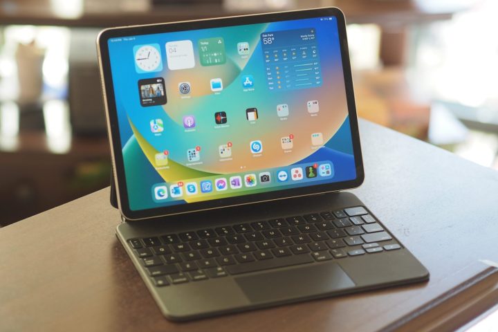 Apple Magic Keyboard'lu Apple iPad Pro 11.