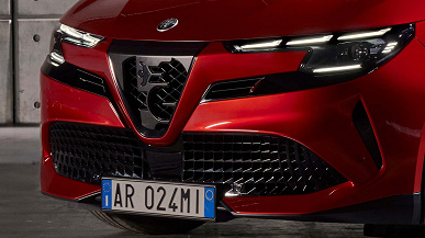 Artık Alfa Romeo'lar böyle olacak.  Alfa Romeo Milano crossover tanıtıldı ve “yeni bir tasarım dili” ortaya çıktı