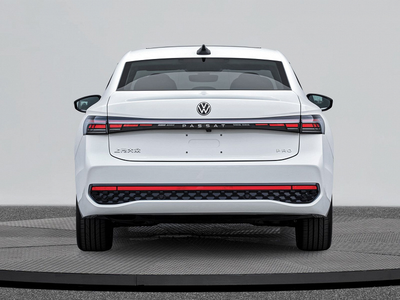 Bu yepyeni Volkswagen Passat Pro – ve artık 5 metreden daha uzun